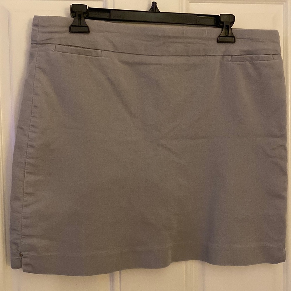 Grey Croft and Barrow skort